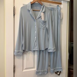 Women's Bamboo Stretch-Knit Long Sleeve Pajama Set in light blue